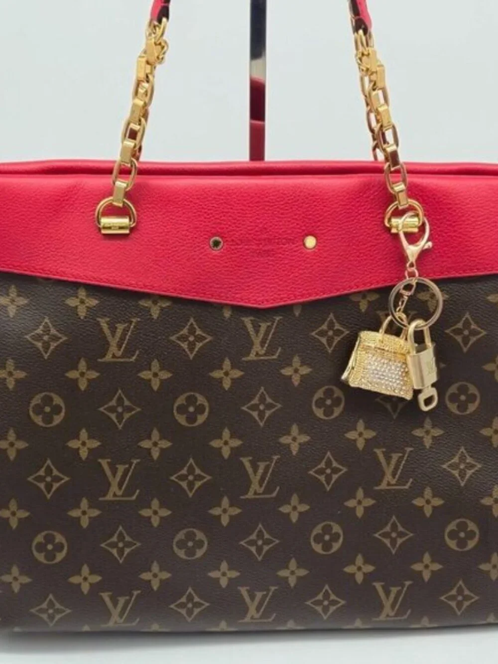 Louis Vuitton Gold Padlock 🔒 Key Set Authentic LV w/ Unbranded Bag Keychain